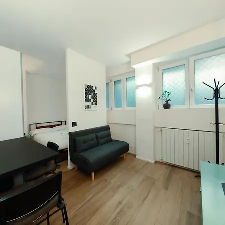 Carlo Apartment - 15 Min From Duomo Milán Exterior foto