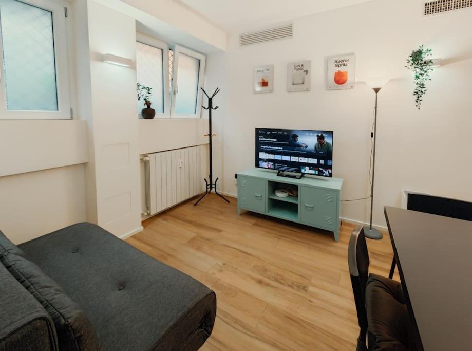 Apartamento Carlo - 15 Min From Duomo Milán